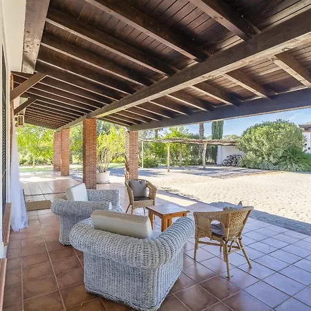 Cubo's River Side House *