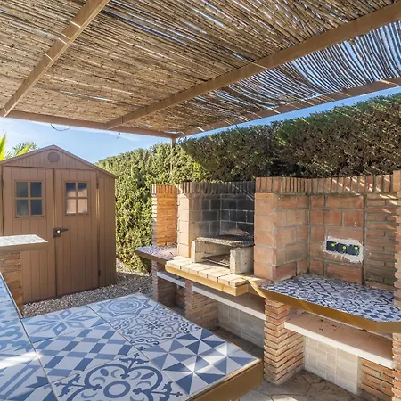 Cubo's River Side House Tatil Evi