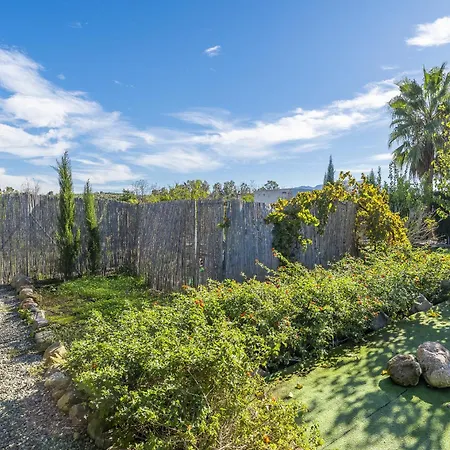 Cubo's River Side House Tatil Evi